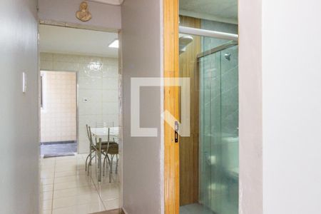 Corredor de casa para alugar com 2 quartos, 120m² em Parque Pan Americano, São Paulo