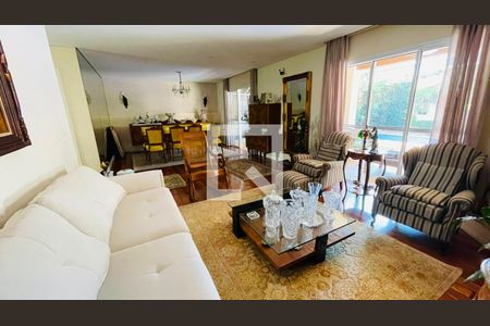 Sala de casa de condomínio para alugar com 4 quartos, 214m² em Jardim Barbacena, Cotia