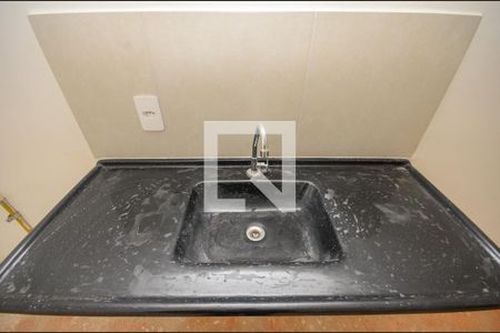 Cozinha de apartamento à venda com 2 quartos, 51m² em Parque Panamericano, São Paulo