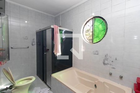 Banheiro da Suíte de casa à venda com 3 quartos, 236m² em Vila Pedra Branca, São Paulo