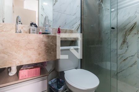 Banheiro da Suíte de apartamento para alugar com 2 quartos, 55m² em Vila Mogilar, Mogi das Cruzes