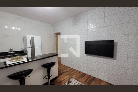 Sala e Cozinha de casa para alugar com 2 quartos, 25m² em Chacara Dona Escolastica, Itaquaquecetuba