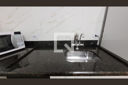 Sala e Cozinha de casa para alugar com 2 quartos, 25m² em Chacara Dona Escolastica, Itaquaquecetuba