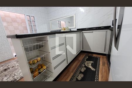 Sala e Cozinha de casa para alugar com 2 quartos, 25m² em Chacara Dona Escolastica, Itaquaquecetuba
