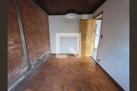 Quarto de casa para alugar com 3 quartos, 200m² em Alto de Pinheiros, São Paulo