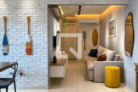Sala de apartamento para alugar com 2 quartos, 83m² em Maracanã, Praia Grande