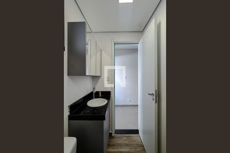 Banheiro de apartamento para alugar com 1 quarto, 38m² em Vila Invernada, São Paulo