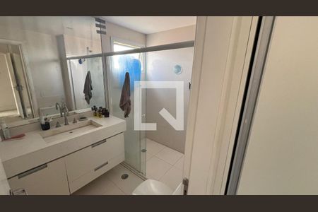 Banheiro de apartamento à venda com 4 quartos, 140m² em Alphaville, Campinas