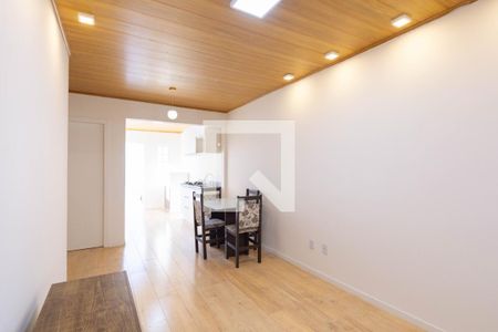 Casa à venda com 2 quartos, 77m² em Guajuviras, Canoas