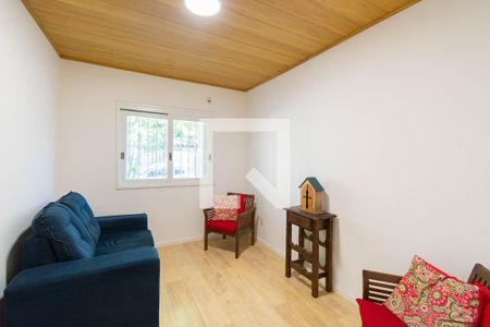 Casa à venda com 2 quartos, 77m² em Guajuviras, Canoas
