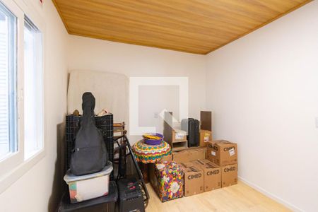 Casa à venda com 2 quartos, 77m² em Guajuviras, Canoas