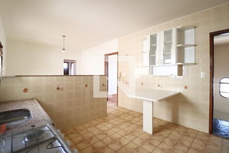 Cozinha de apartamento para alugar com 3 quartos, 121m² em Martins, Uberlândia