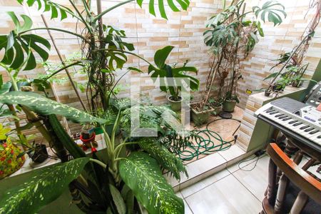 Sala - Jardim de Inverno de casa para alugar com 2 quartos, 125m² em Vila Taquari, São Paulo