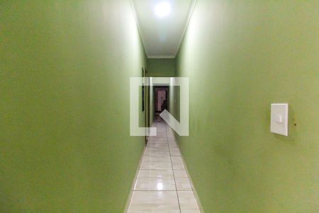 Corredor de casa para alugar com 2 quartos, 125m² em Vila Taquari, São Paulo