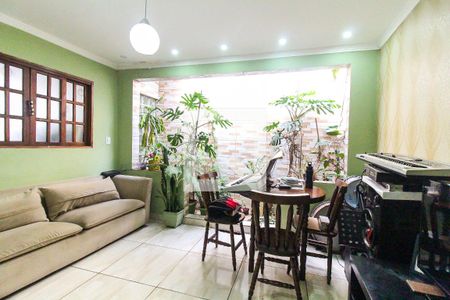 Sala de casa para alugar com 2 quartos, 125m² em Vila Taquari, São Paulo