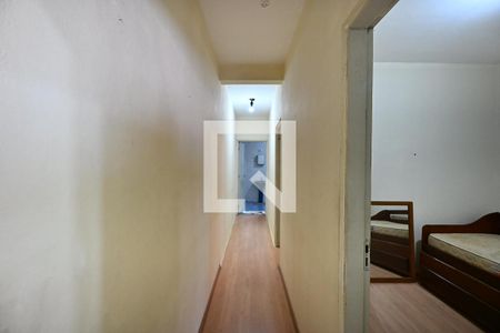 Corredor 2 de casa para alugar com 3 quartos, 220m² em Jardim Maria Rosa, Taboão da Serra