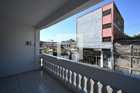 Varanda de casa para alugar com 3 quartos, 220m² em Jardim Maria Rosa, Taboão da Serra
