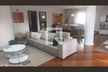 Casa à venda com 6 quartos, 500m² em Jardim Sao Bento, São Paulo