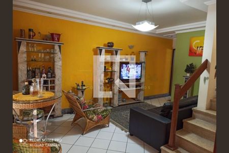 Casa à venda com 2 quartos, 180m² em Jardim Satelite, São Paulo