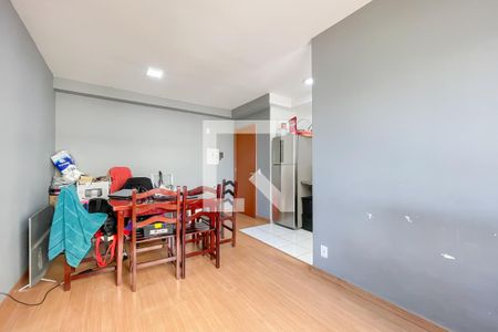 Sala de casa de condomínio à venda com 2 quartos, 46m² em Jardim Boa Vista (zona Oeste), Osasco