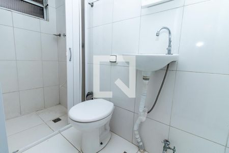 Banheiro de kitnet/studio à venda com 1 quarto, 22m² em Água Branca, São Paulo