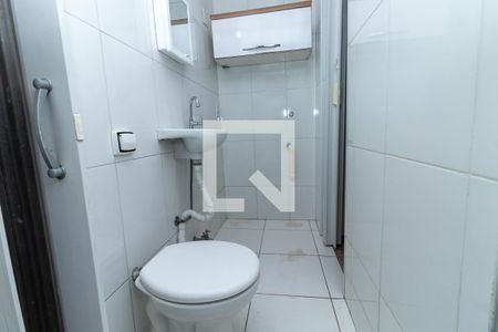 Banheiro de kitnet/studio à venda com 1 quarto, 22m² em Água Branca, São Paulo