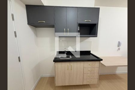 Cozinha de kitnet/studio para alugar com 1 quarto, 18m² em Ferreira, São Paulo