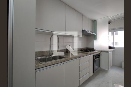 Cozinha - Armários de apartamento para alugar com 3 quartos, 70m² em Gardênia Azul, Rio de Janeiro