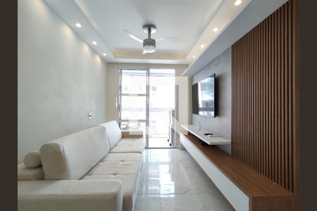 Sala de apartamento para alugar com 3 quartos, 70m² em Gardênia Azul, Rio de Janeiro