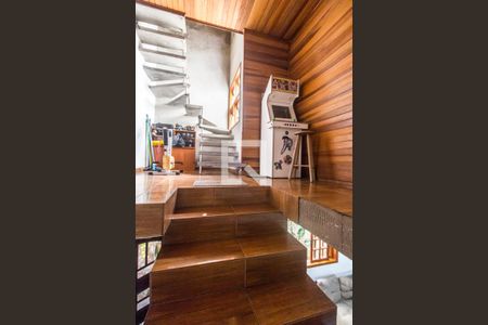 Escada de casa à venda com 1 quarto, 125m² em Nova Aldeinha, Barueri