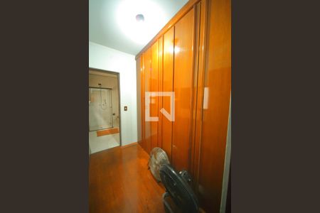 Closet da Suíte  de casa para alugar com 2 quartos, 182m² em Jardim Atlantico, São Bernardo do Campo