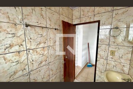 Banheiro de casa para alugar com 1 quarto, 55m² em Parque Jurema, Guarulhos