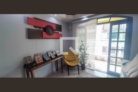 Casa para alugar com 5 quartos, 250m² em Jardim Primeiro de Maio (chacara Fazendinha), Osasco