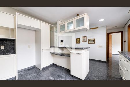 Cozinha de casa para alugar com 4 quartos, 486m² em Partenon, Porto Alegre