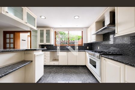 Cozinha de casa para alugar com 4 quartos, 486m² em Partenon, Porto Alegre