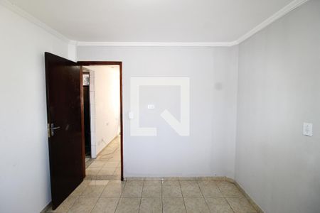Quarto 1 de apartamento para alugar com 2 quartos, 45m² em Conjunto Habitacional Fazenda do Carmo, São Paulo