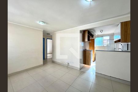 Sala de apartamento para alugar com 3 quartos, 60m² em Vila Satúrnia, Campinas