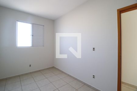 Quarto 1 de apartamento para alugar com 2 quartos, 56m² em Marta Helena, Uberlândia