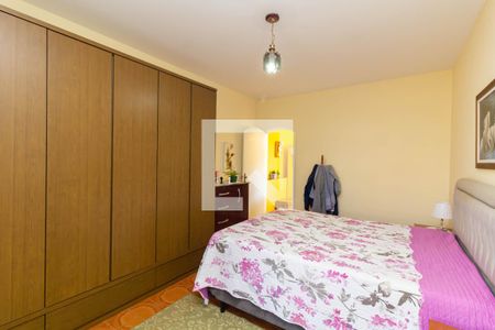 Quarto 1 de casa para alugar com 3 quartos, 300m² em Jardim Robru, São Paulo