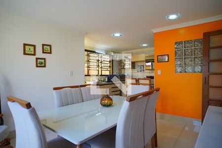 Sala de casa à venda com 2 quartos, 200m² em Partenon, Porto Alegre