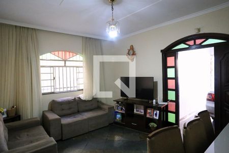 Casa para alugar com 3 quartos, 300m² em Ipiranga, Belo Horizonte