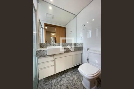 Banheiro  de apartamento à venda com 2 quartos, 60m² em Serra, Belo Horizonte