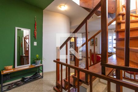 Entrada de casa de condomínio para alugar com 3 quartos, 220m² em Granja Viana, Cotia