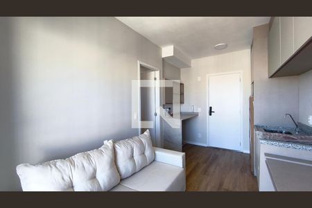 Sala de kitnet/studio para alugar com 1 quarto, 28m² em Liberdade, São Paulo