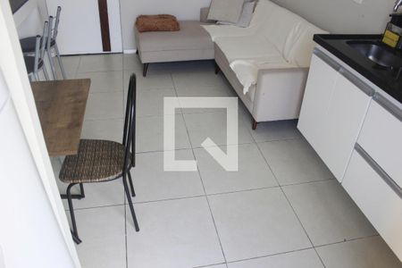 Sala e cozinha  de kitnet/studio à venda com 1 quarto, 39m² em Vila Augusta, Guarulhos