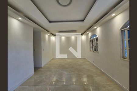 Sala de casa para alugar com 3 quartos, 100m² em Dona Neli, Nova Iguaçu