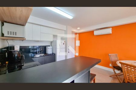 Sala e Cozinha de apartamento à venda com 1 quarto, 80m² em Jardim Paulista, São Paulo