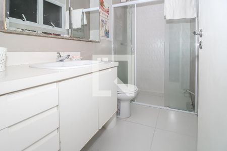 Banheiro de apartamento para alugar com 1 quarto, 48m² em Bom Retiro, São Paulo