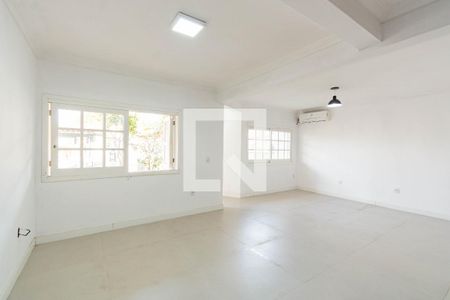 Casa para alugar com 4 quartos, 281m² em Fátima, Canoas