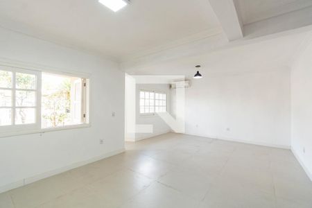 Casa para alugar com 4 quartos, 281m² em Fátima, Canoas